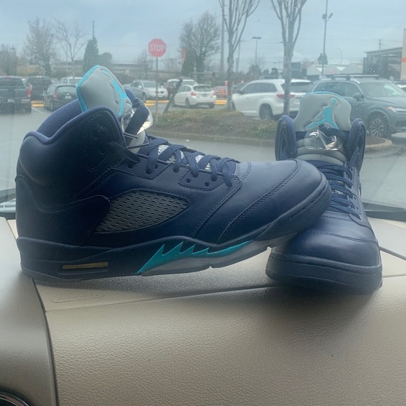 Jordon retro 5 pre- grape 2014 dead stock - Picture 1 of 2